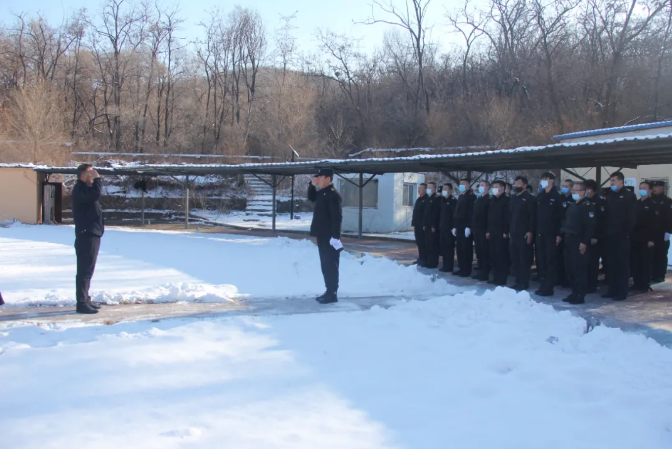 厉兵秣马 严格组训 顺程押运公司开展年度实弹射击训练(图2) 厉兵秣马 严格组训 顺程押运公司开展年度实弹射击训练(图2)