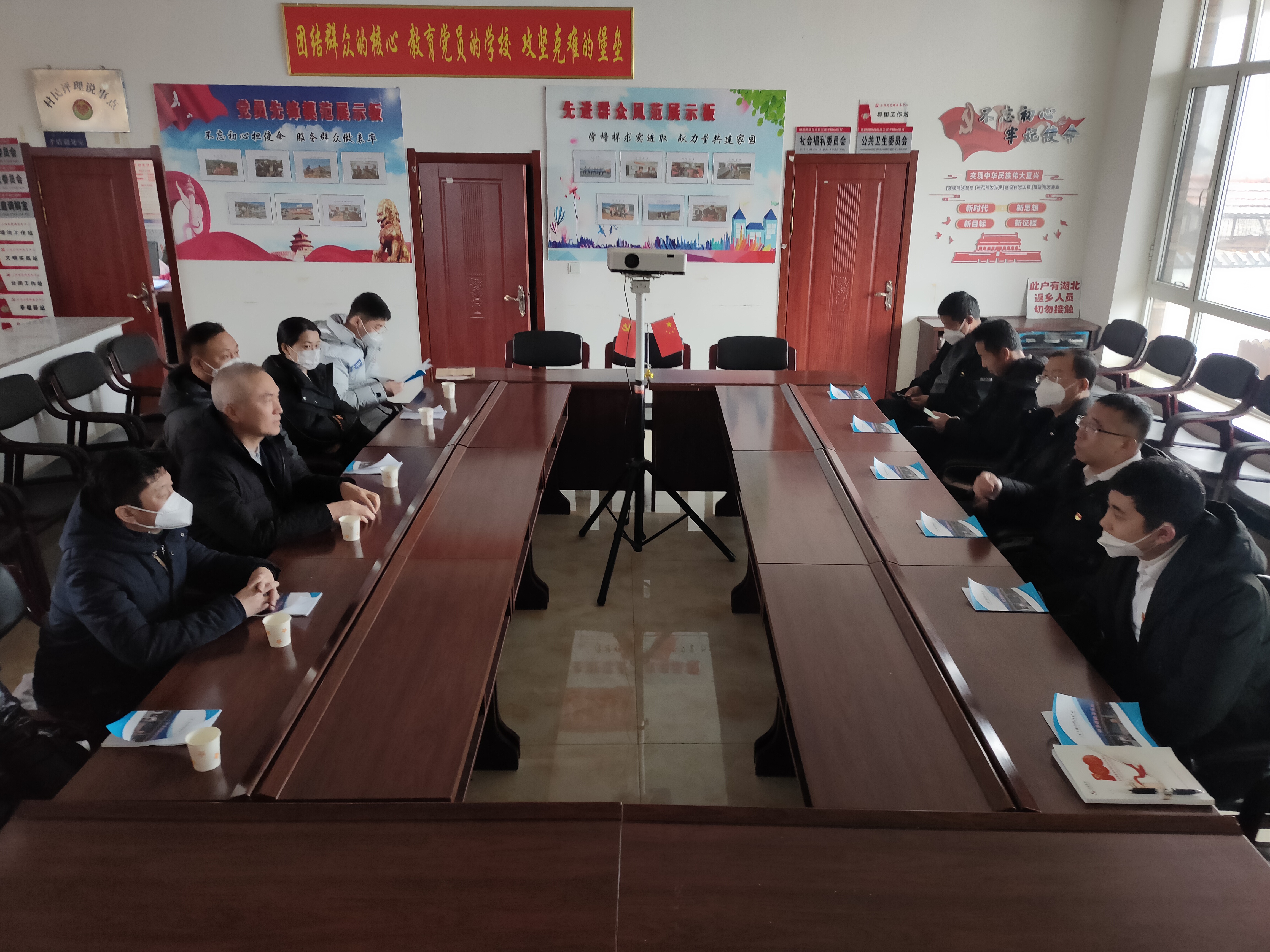 践行国企责任，迎新春送温暖——鞍勤集团、温泉集团、公服集团前往驻村工作队 走访慰